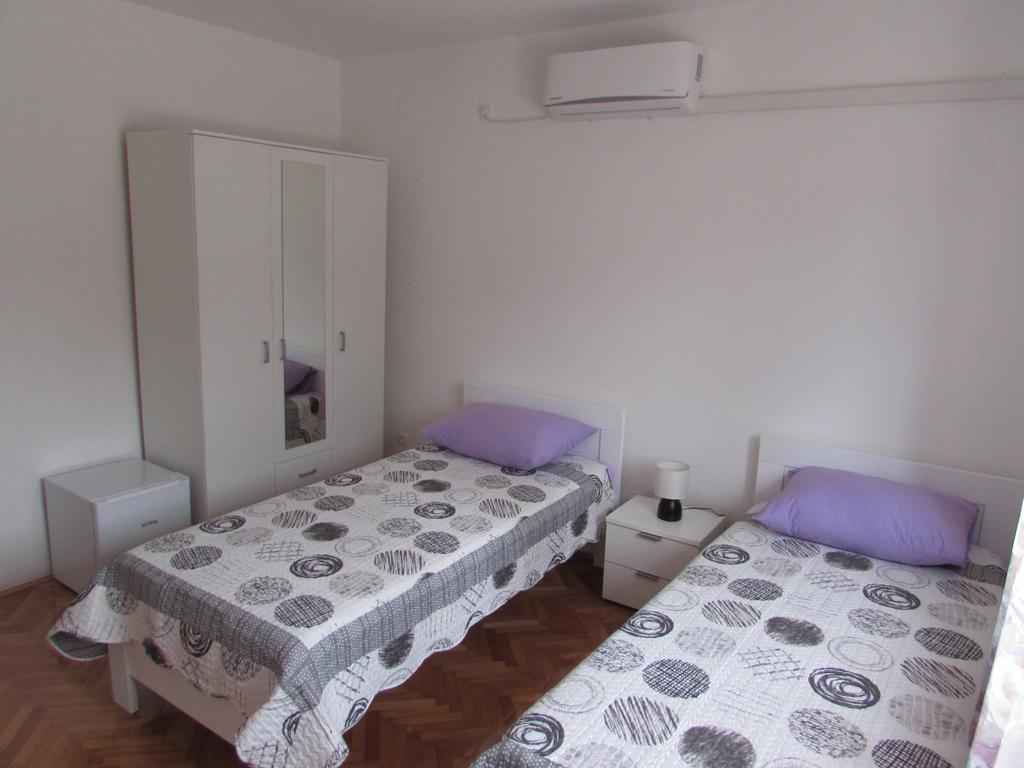 Room Bioci Sibenik Bagian luar foto